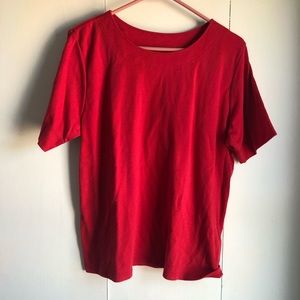 Red Short Sleeve Weekenders Scoop Neck Tee